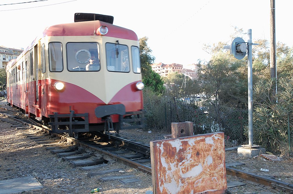 Calvi, Abfahrt des Triebwagens.JPG